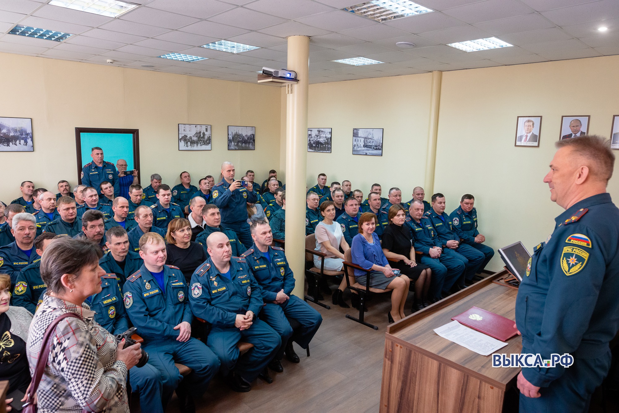 Начальника пожарной части Дмитрия Зюзина торжественно проводили на пенсию 📸